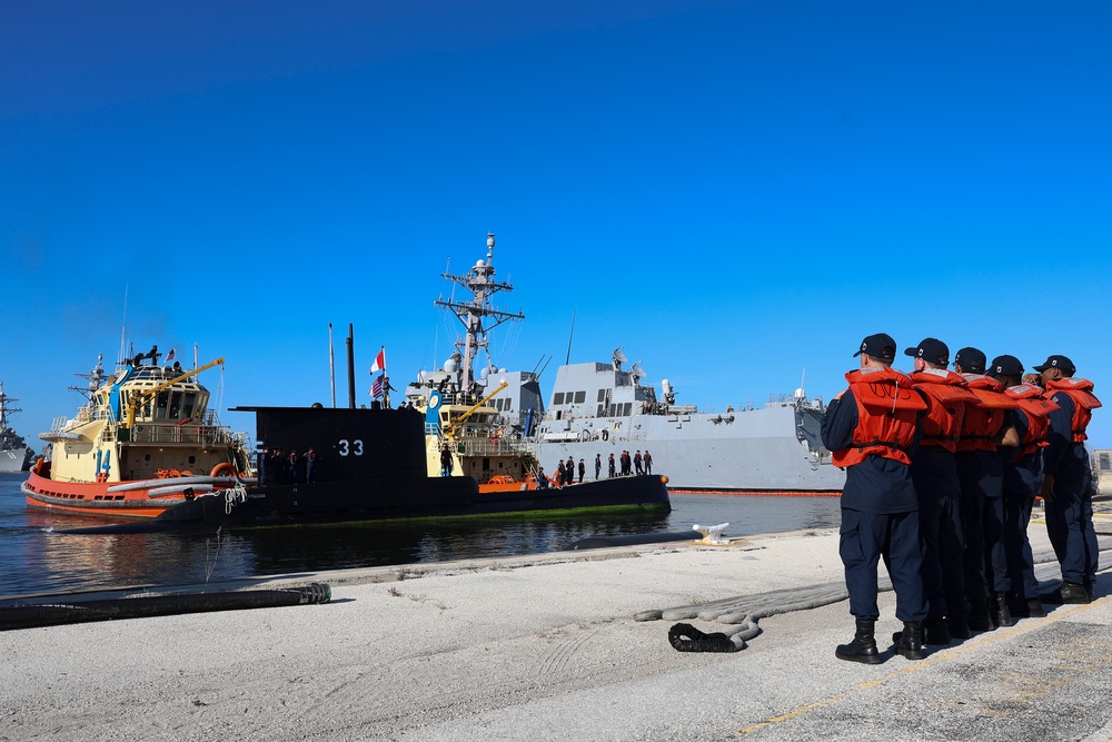 The BAP Pisagua (SS-33) Arrives at Naval Station Mayport Ahead of UNITAS 2025