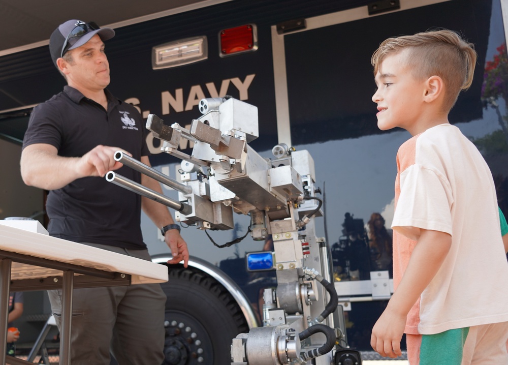 EOD Mobile Unit Two - Detachment Yorktown participates in annual First Responders Marketplace in Yorktown, Virginia