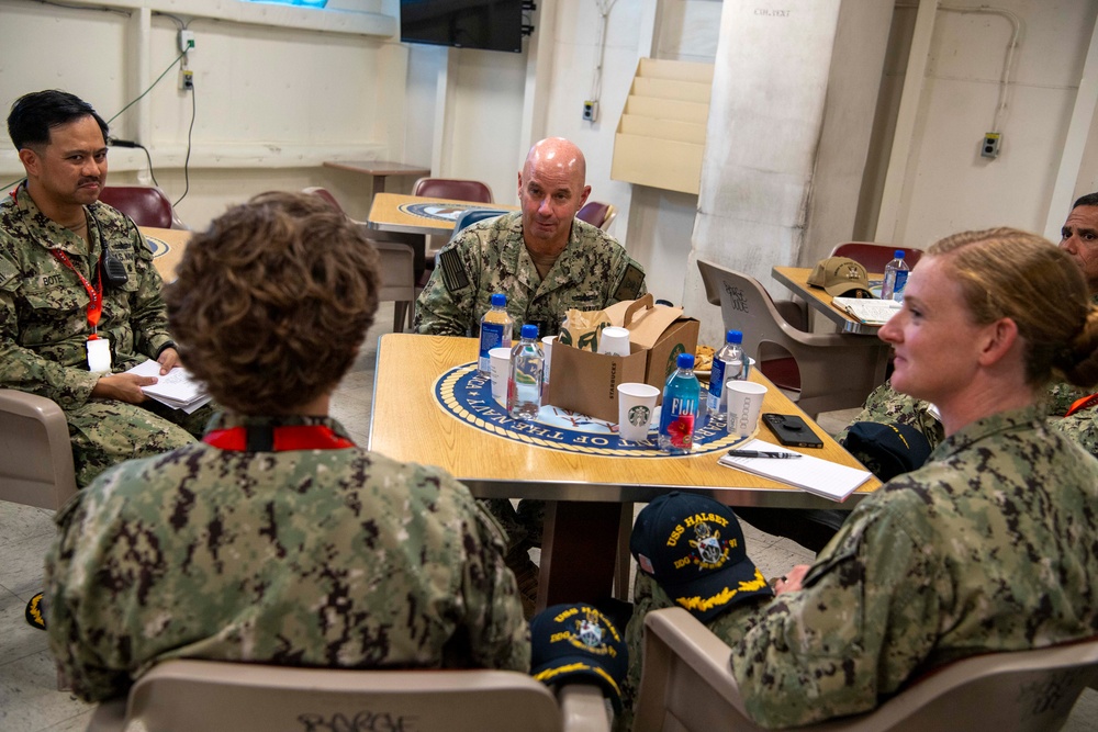 VCNO Adm. Jim Kilby Visits USS Halsey (DDG 97)