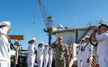 VCNO Adm. Jim Kilby Visits USS Halsey (DDG 97)