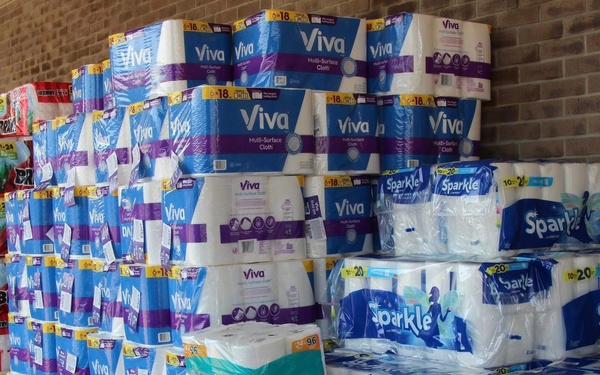 Fort Bragg South Commissary Hosts Sidewalk Sale