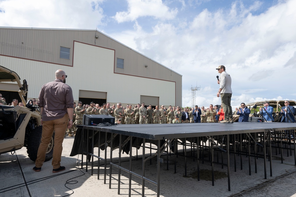 SW Visits the USS IWO Jima (LHD 7)