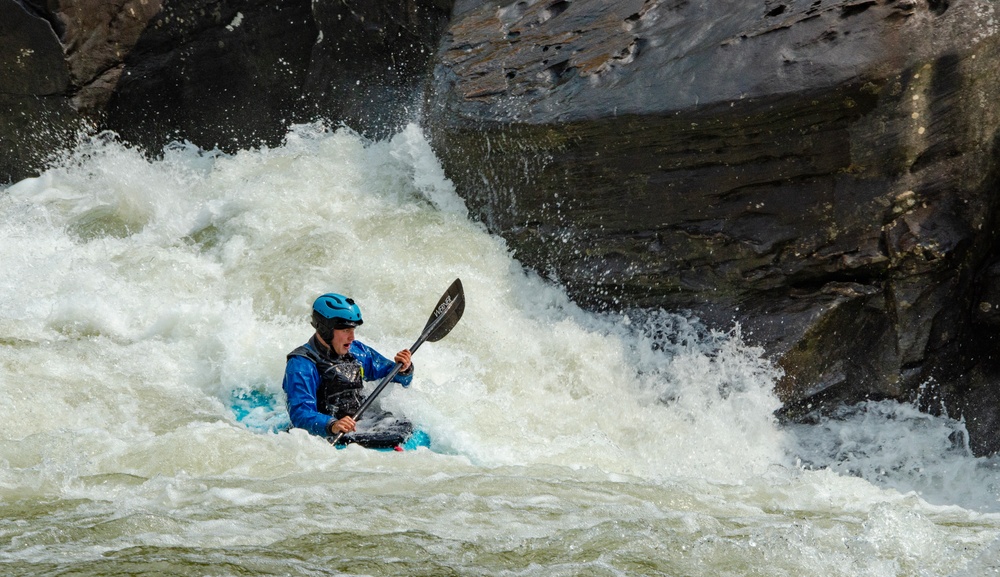 Thrill seekers take on rapids