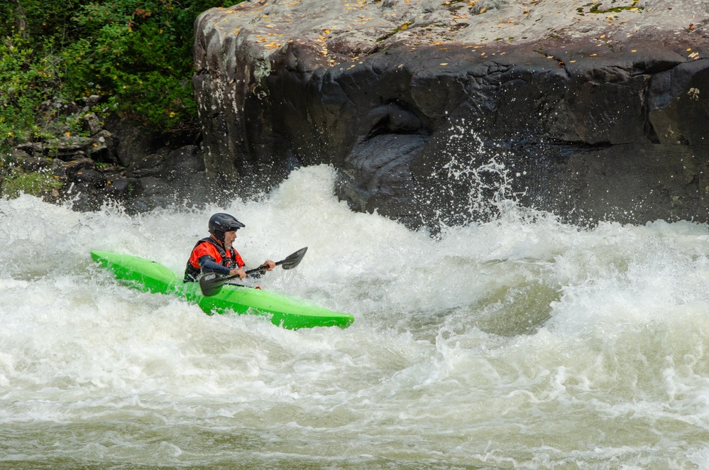 Thrill seekers take on rapids
