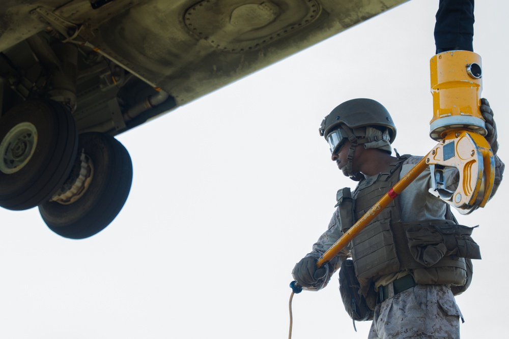 CLB-22 conducts day and night HST operations