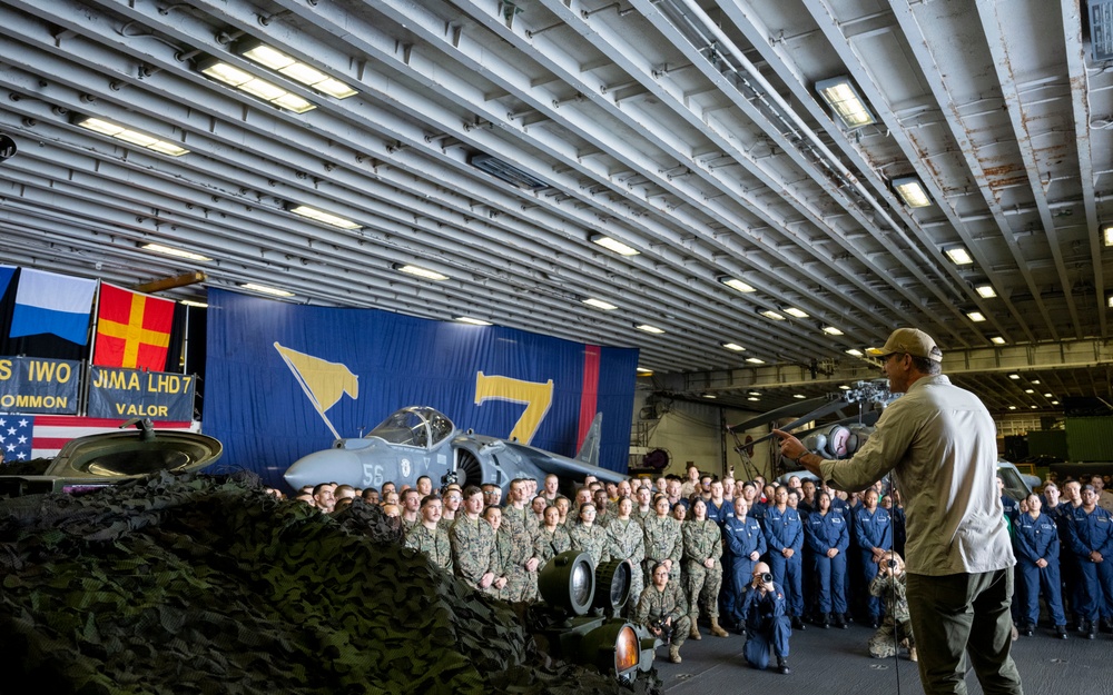 SW Visits the USS IWO Jima (LHD 7)