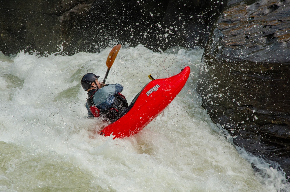 Thrill seekers take on rapids