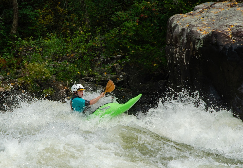 Thrill seekers take on rapids