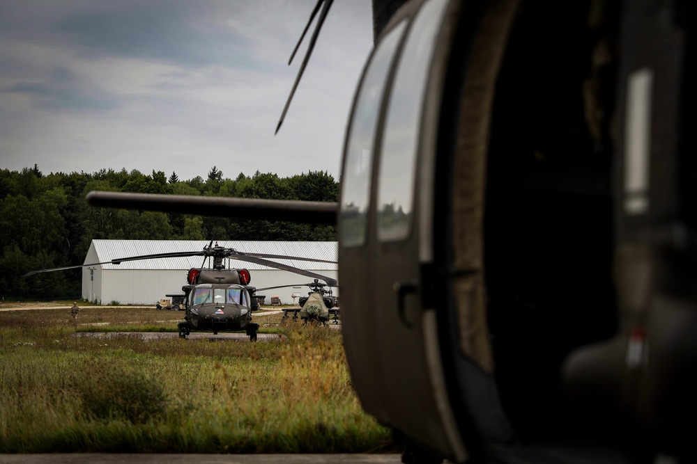 1AD CAB UH-60 Operations at Saber Junction 25
