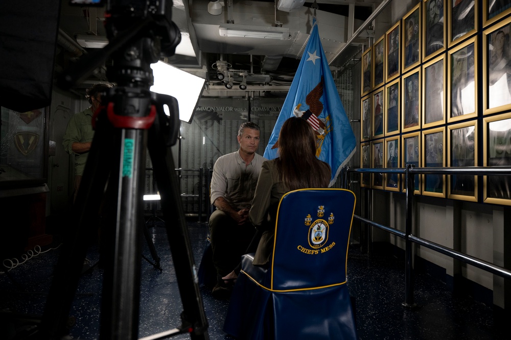 SW Visits the USS IWO Jima (LHD 7)