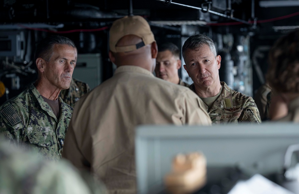 CJCS on USS Fort Lauderdale