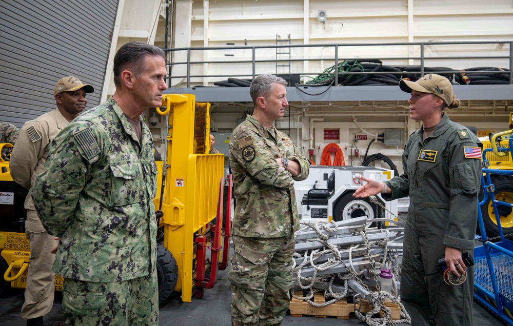 CJCS on USS Fort Lauderdale
