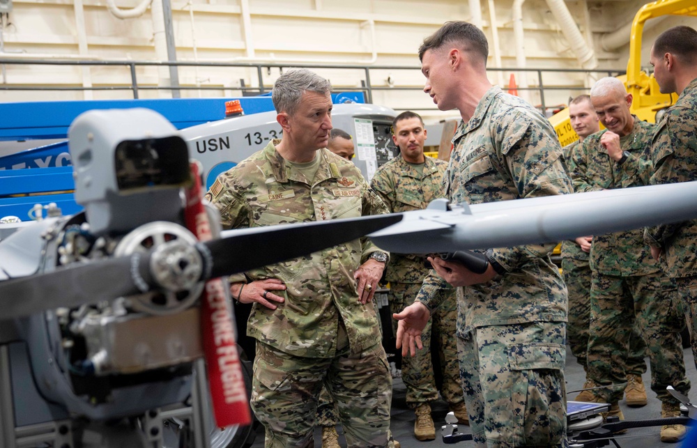 CJCS on USS Fort Lauderdale