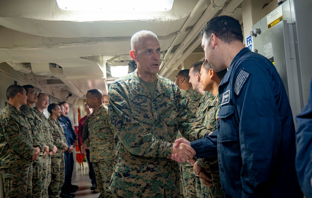 CJCS on USS Fort Lauderdale