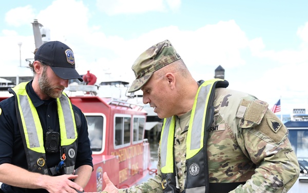 DCNG Senior Leaders Partner with MPD Harbor Patrol Unit