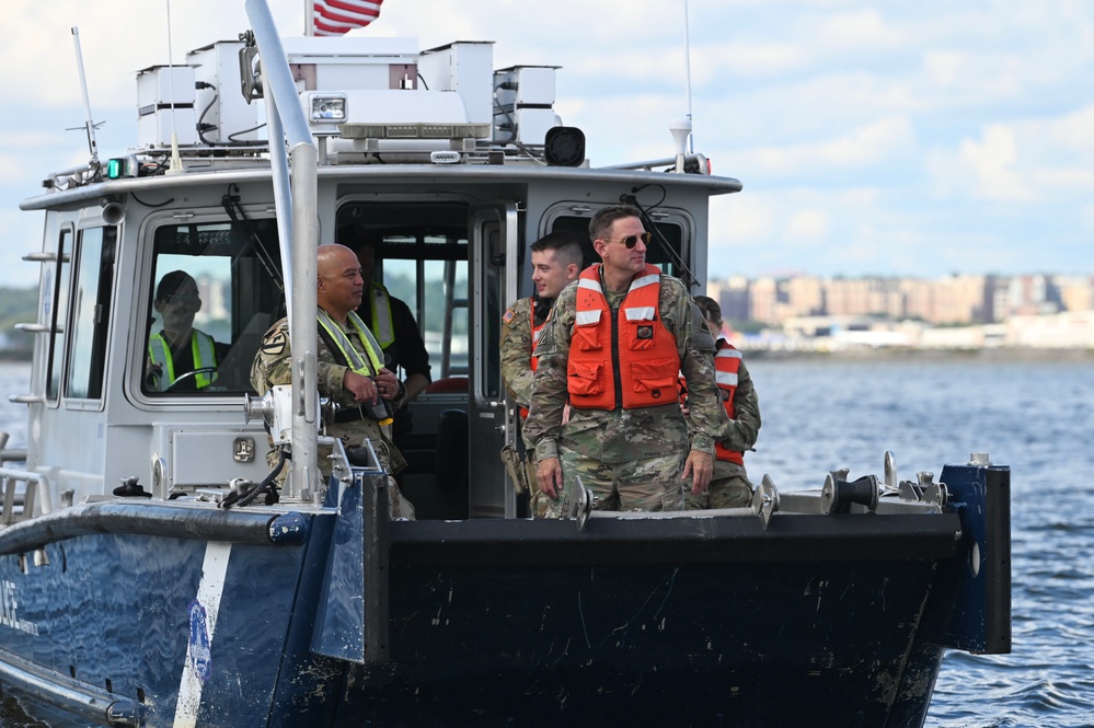 DCNG Senior Leaders Partner with MPD Harbor Patrol Unit