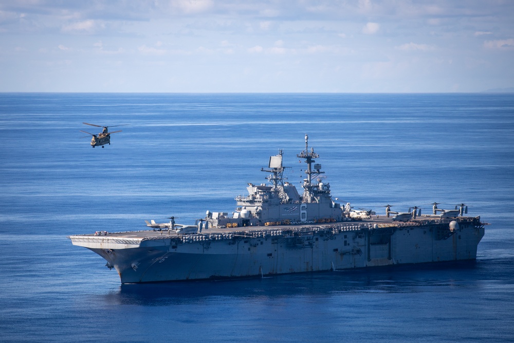 25th CAB Conducts Deck Landing Qualifications on USS America (LHA 6)