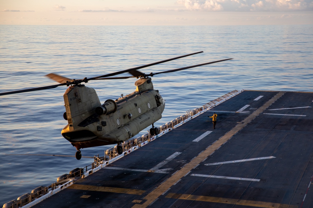 25th CAB Conducts Deck Landing Qualifications on USS America (LHA 6)