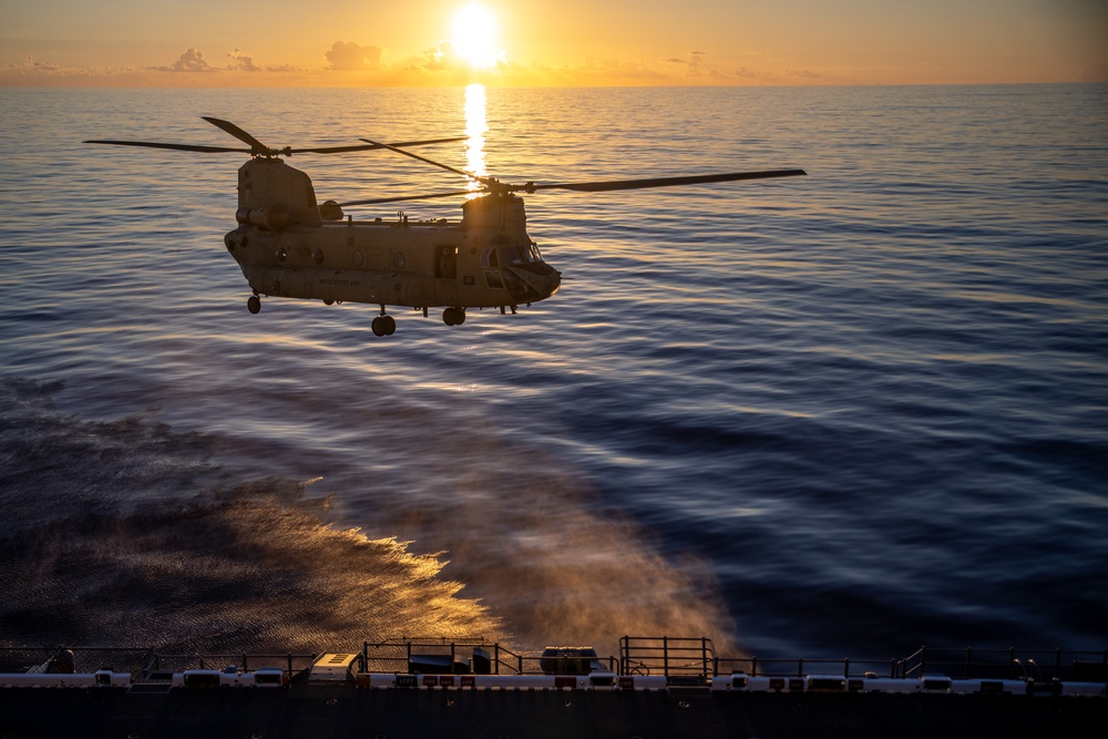 25th CAB Conducts Deck Landing Qualifications on USS America (LHA 6)