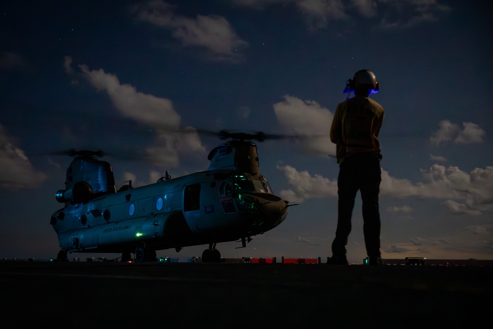 25th CAB Conducts Deck Landing Qualifications on USS America (LHA 6)