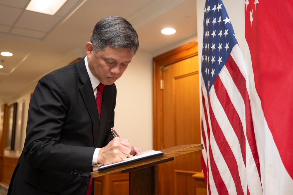 SW Hosts Singaporean Minister for Defense at the Pentagon