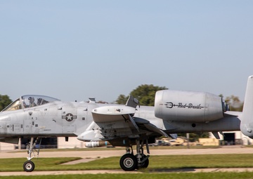 A-10s Train at Selfridge