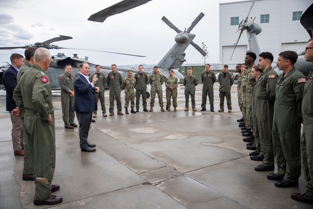 Secretary of the Navy visits HSC-4 and HSM-78 Sailors