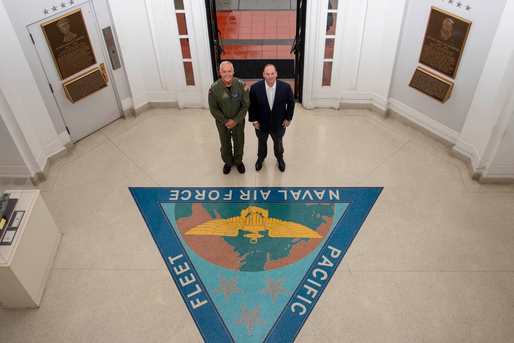 Secretary of the Navy visits Commander, Naval Air Forces