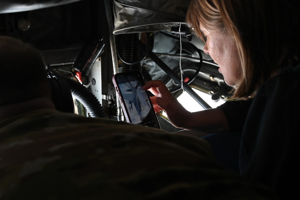 117ARW hosts flight for U.S. Embassy Members over Romania