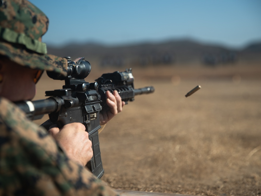 15th MEU Marines Refine Marksmanship Skills with Rifle, Pistol Ranges