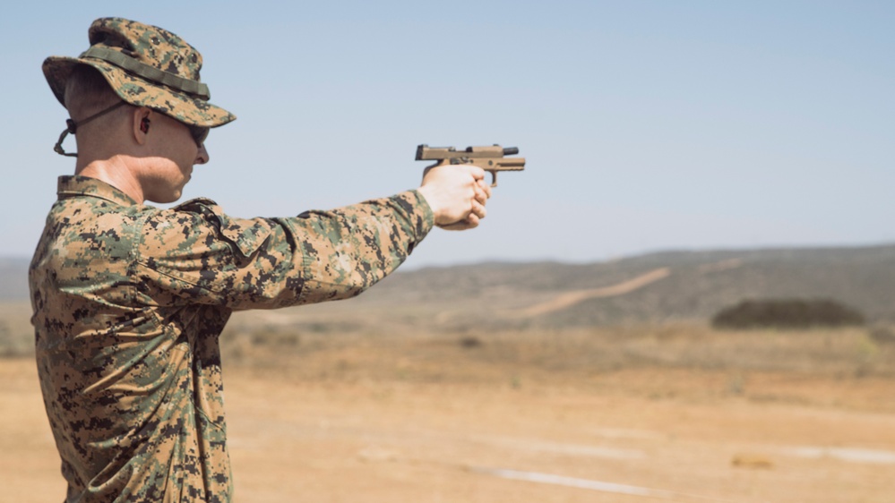 15th MEU Marines Refine Marksmanship Skills with Rifle, Pistol Ranges