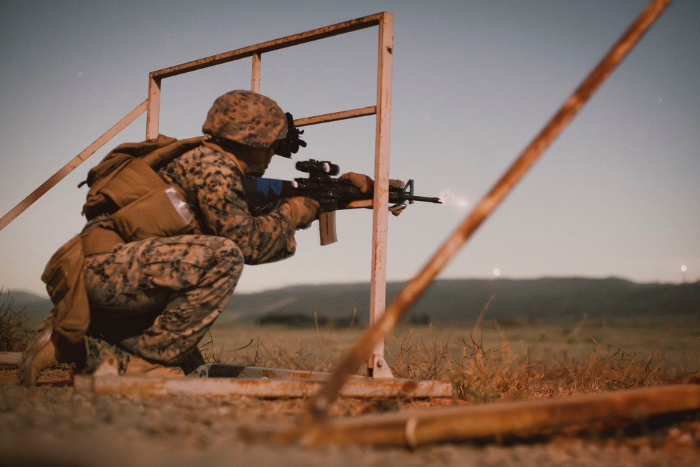 15th MEU Marines Refine Marksmanship Skills with Rifle, Pistol Ranges
