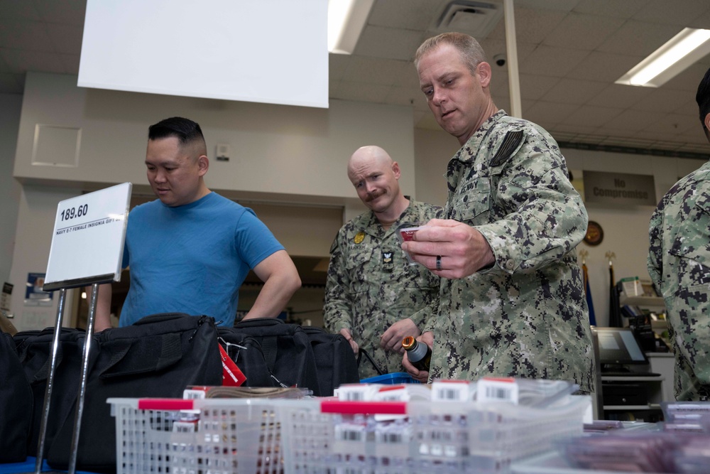 Chief Petty Officer selectees receive uniform fittings in Okinawa