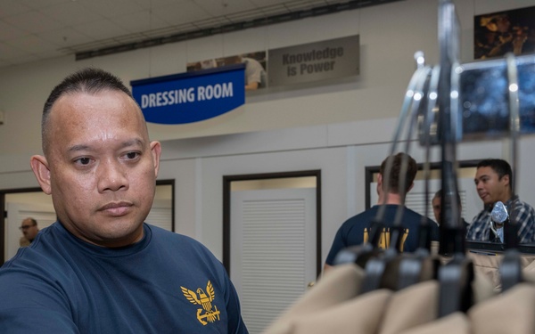Chief Petty Officer selectees receive uniform fittings in Okinawa