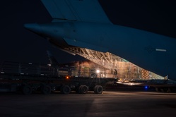 Pakistan humanitarian aid and flood disaster relief [Image 31 of 65]