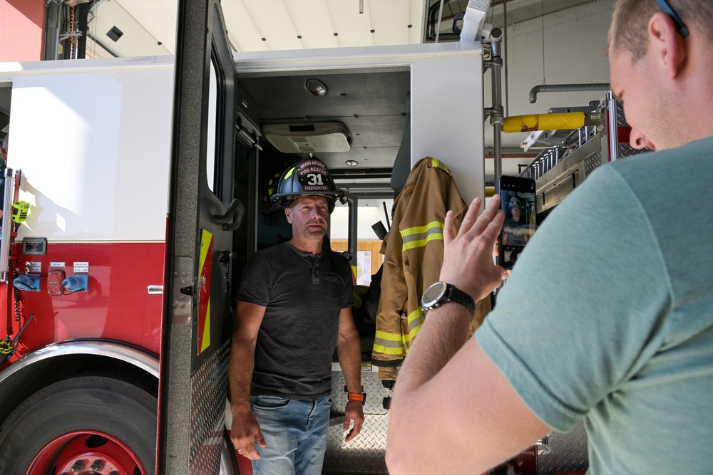 Slovenian firefighters visit Aviano