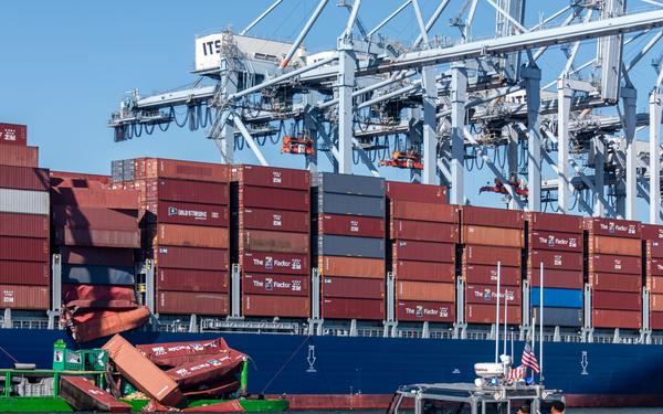 Unified Command, U.S. Coast Guard respond to container incident at Port of Long Beach, Califorina.