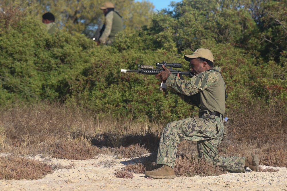 FASTEUR, MSRON 2, and MSRON 11 perform a simulated patrol exercise at Naval Station Rota