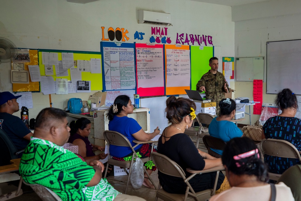 Pacific Partnership 2025 Servicemembers Hold Stress Management Lecture at Ohmine Elementary School in Pohnpei, Federated States of Micronesia September 10, 2025