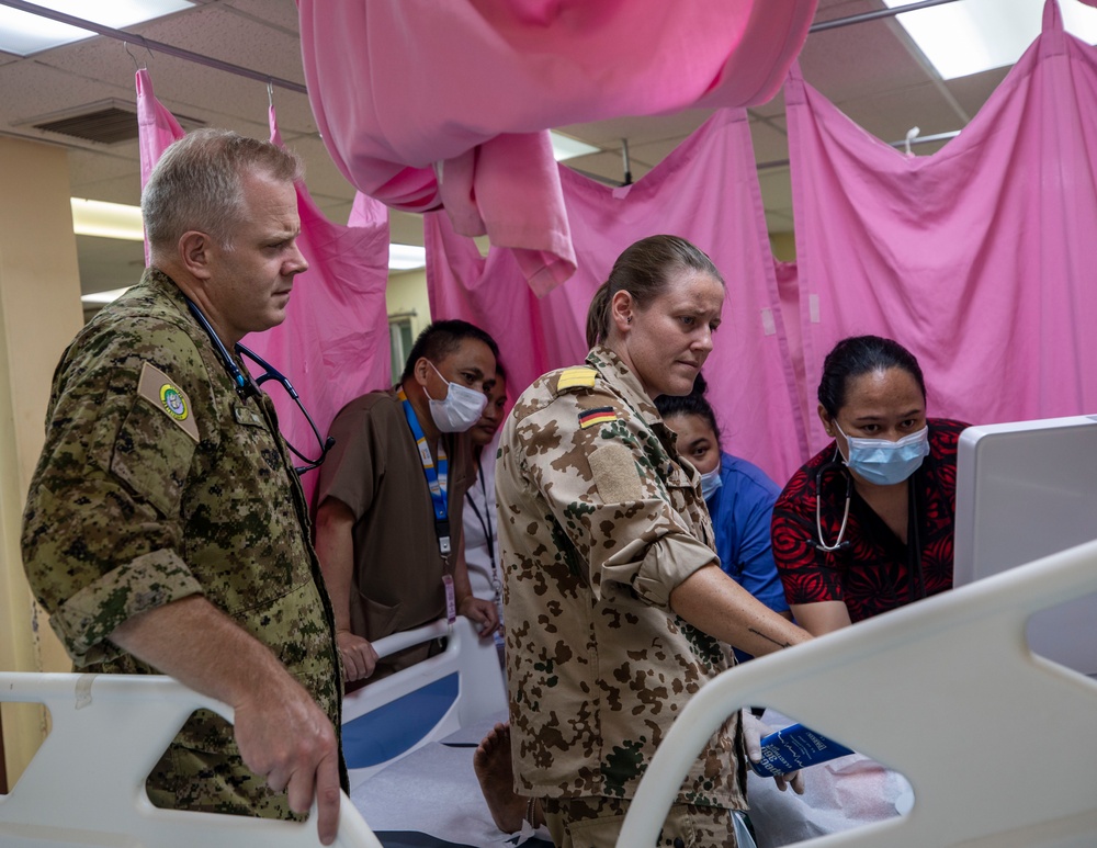 Pacific Partnership 2025 Multinational Servicemembers Conduct Medical Examination on Locals
