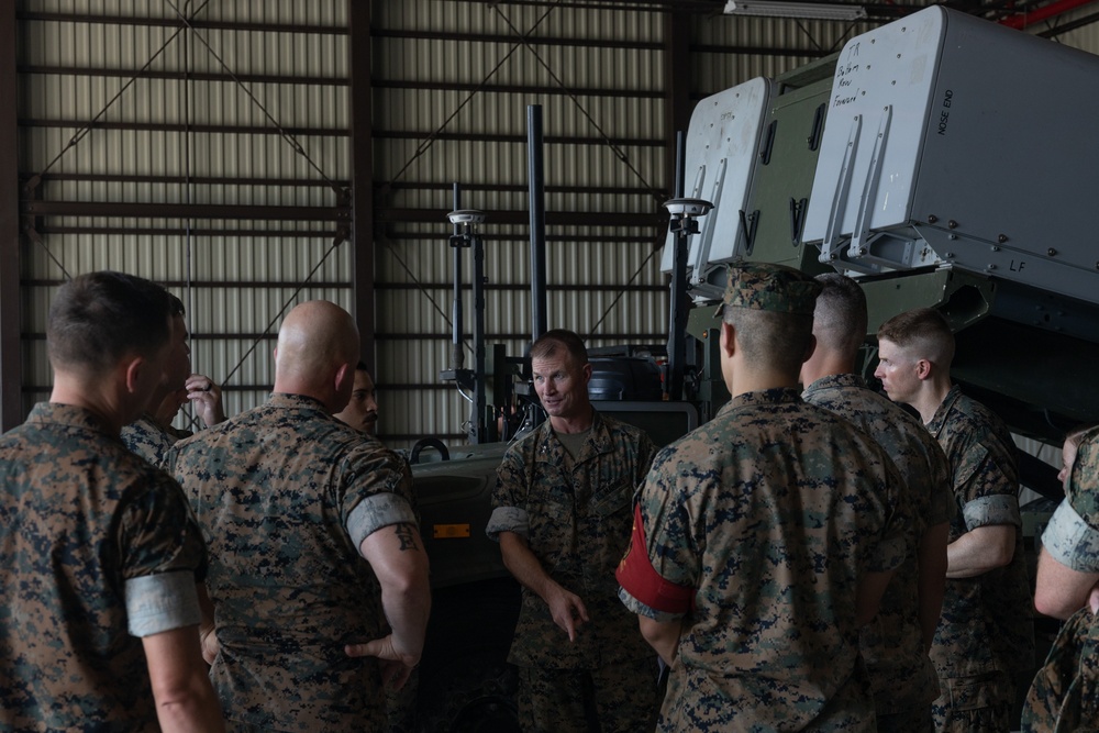 3rd MARDIV Commanding General visits 12th MLR