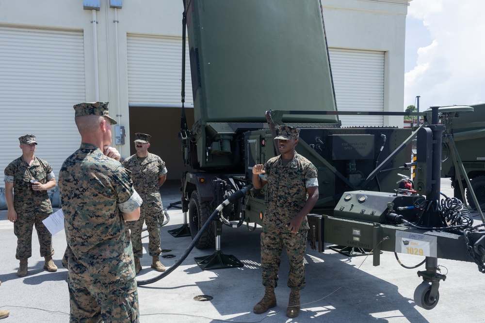 3rd MARDIV Commanding General visits 12th MLR