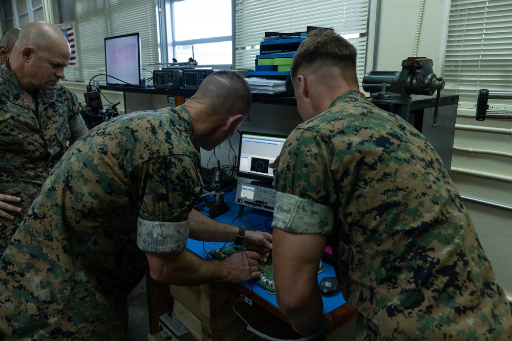 3rd MARDIV Commanding General visits 12th MLR