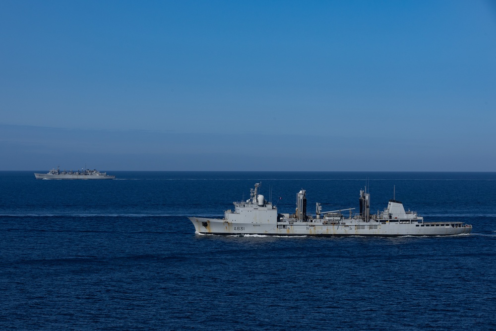 USS Gerald R. Ford (CVN 78) Conducts a Vertical Replenishment with FS Somme (A631)