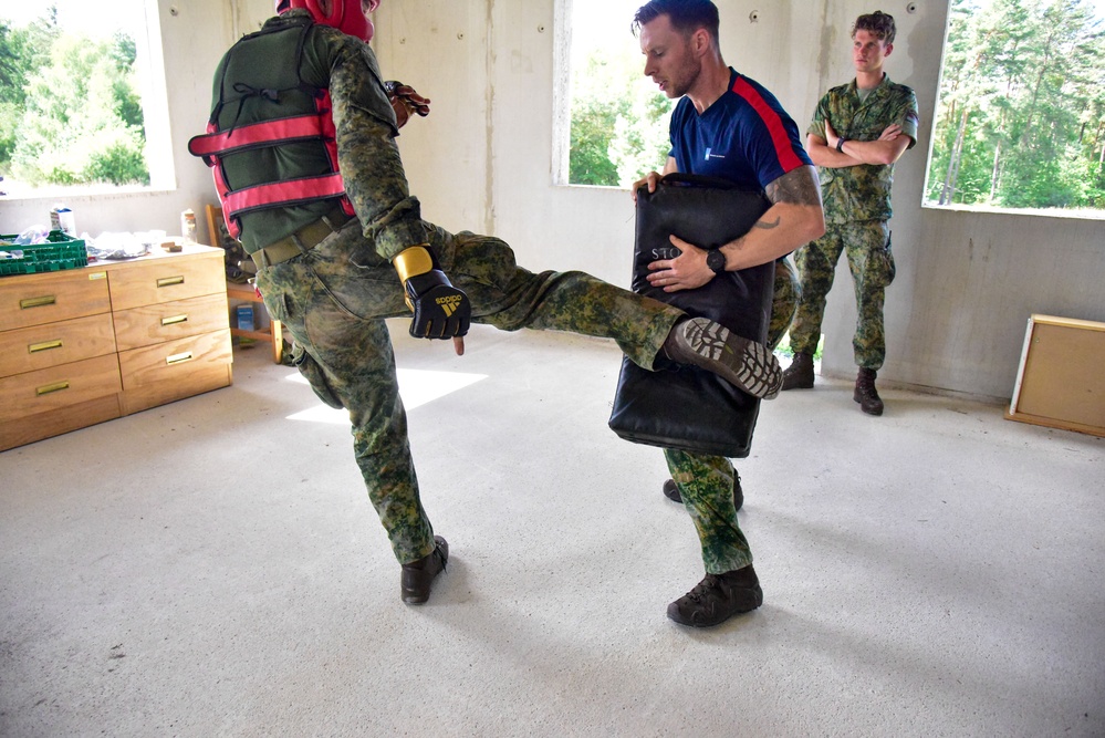 Netherlands Marine Corps Trains in GTA