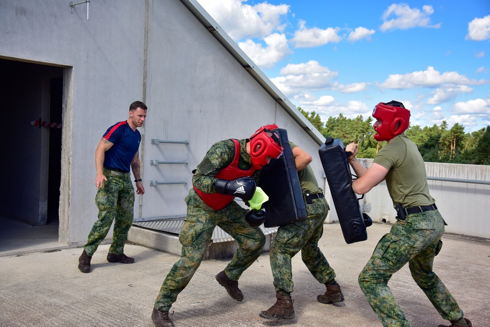 Netherlands Marine Corps Trains in GTA