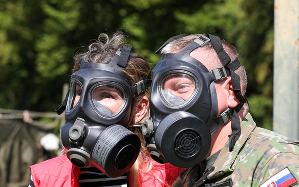 Deputy Chief of Mission Heather Rodgers Visits Toxic Valley 25