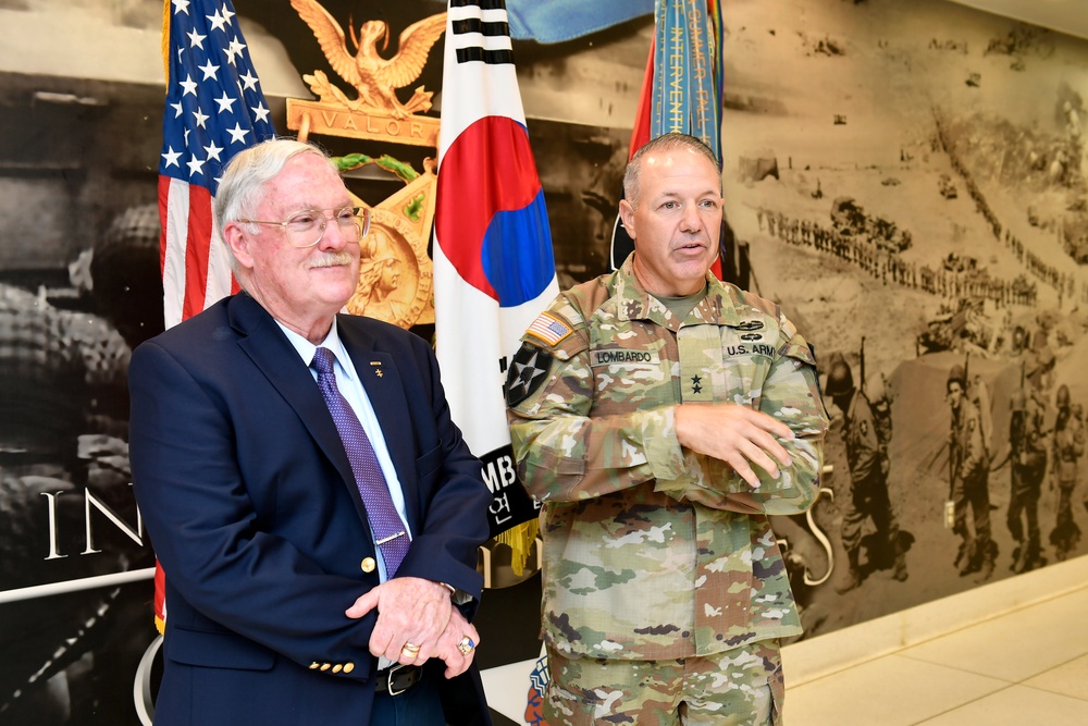 2ID recognizes Museum Director as he departs Korea after 50 years of service