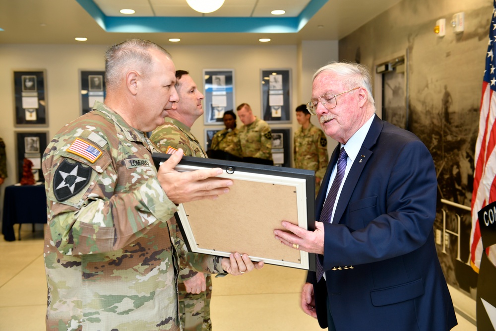 2ID recognizes Museum Director as he departs Korea after 50 years of service