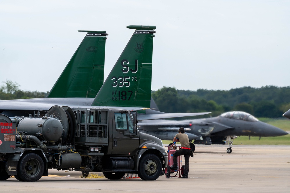 4th Fighter Wing Hot Pit Refueling